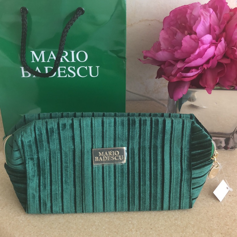 NWT  Mario Badescu Green Velour Bag
